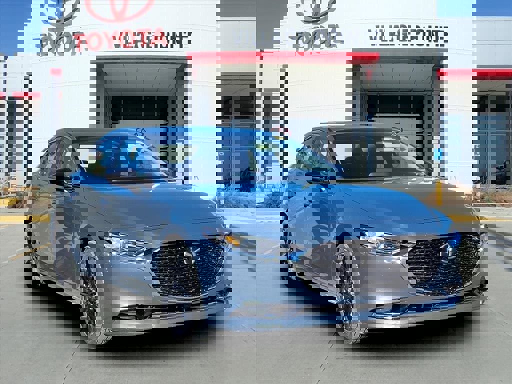 Used 2023 MAZDA MAZDA3 s image 3