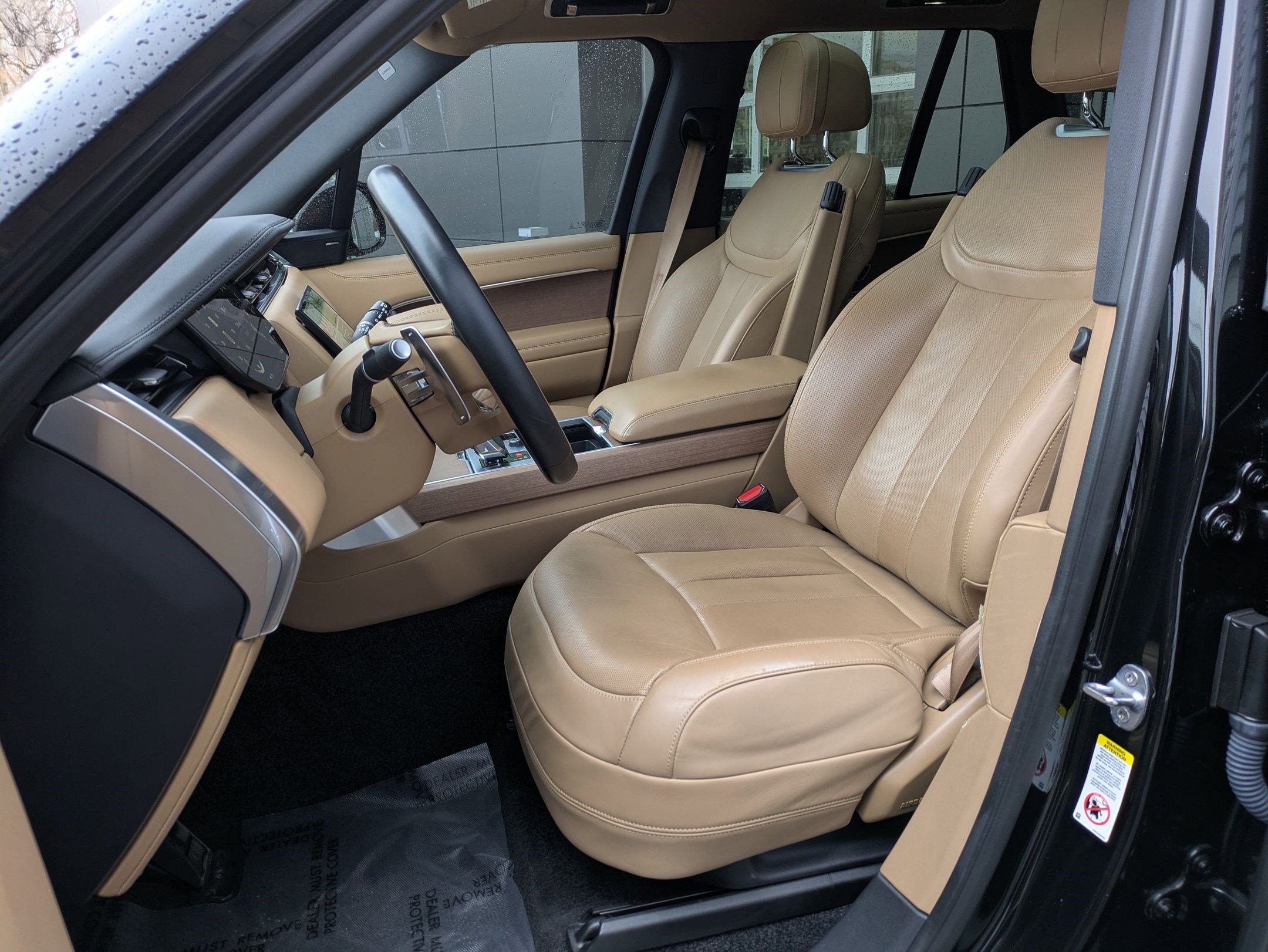 Certified 2023 Land Rover Range Rover SE image 28