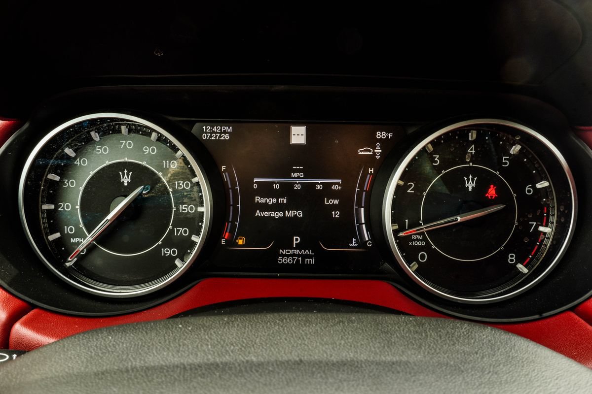 Used 2021 Maserati Levante AWD/4WD image 30