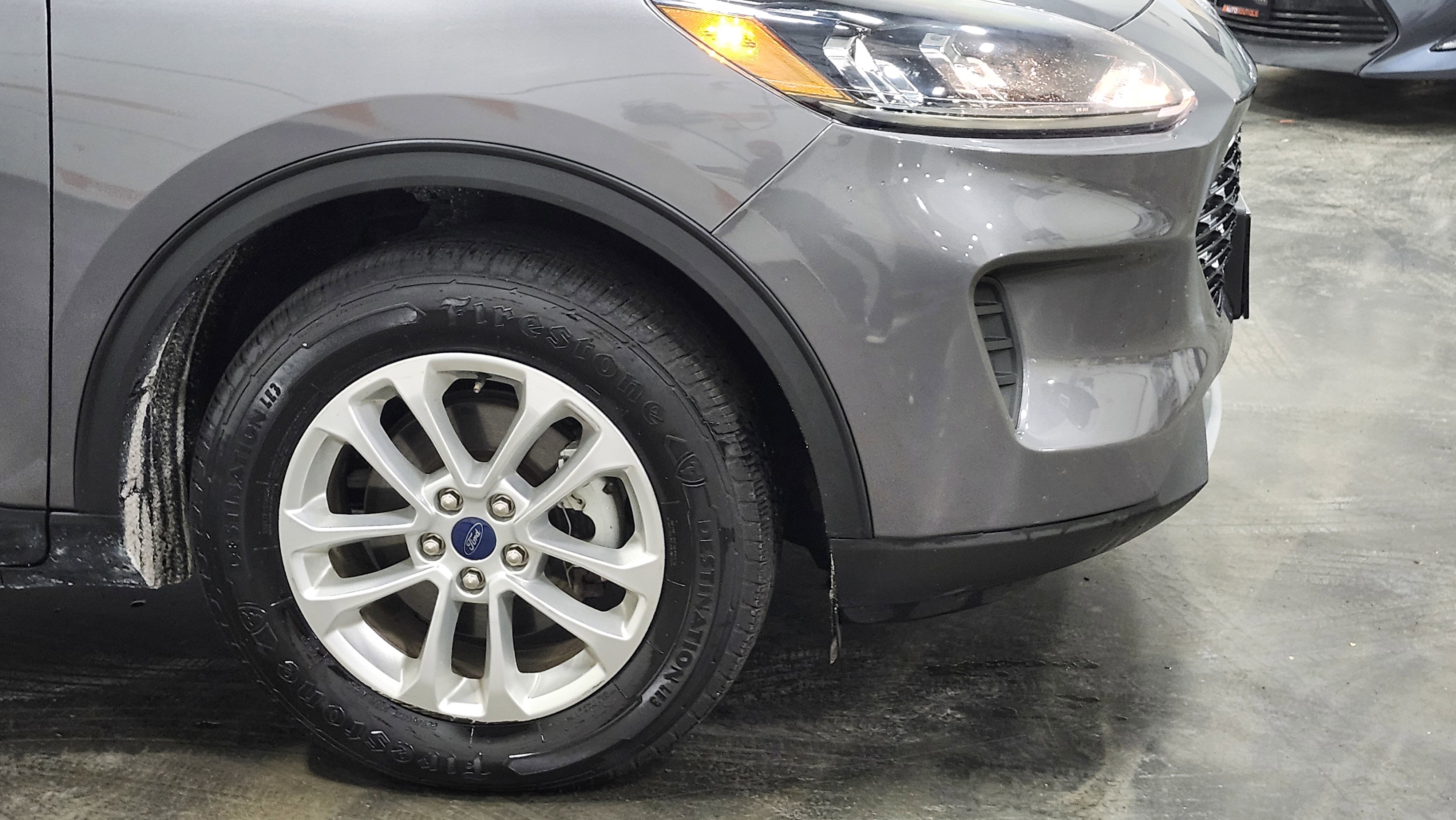 Used 2021 Ford Escape SE image 11