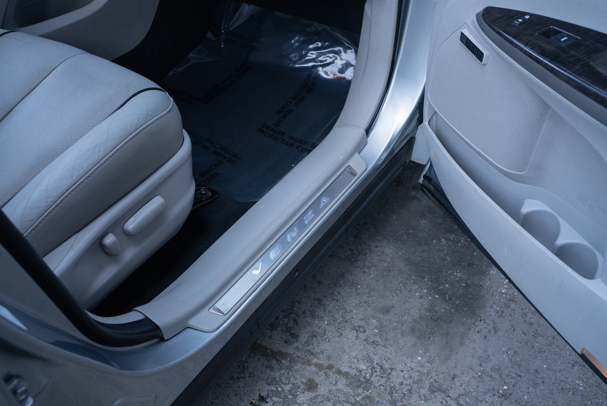 Used 2015 Toyota Venza Limited image 34