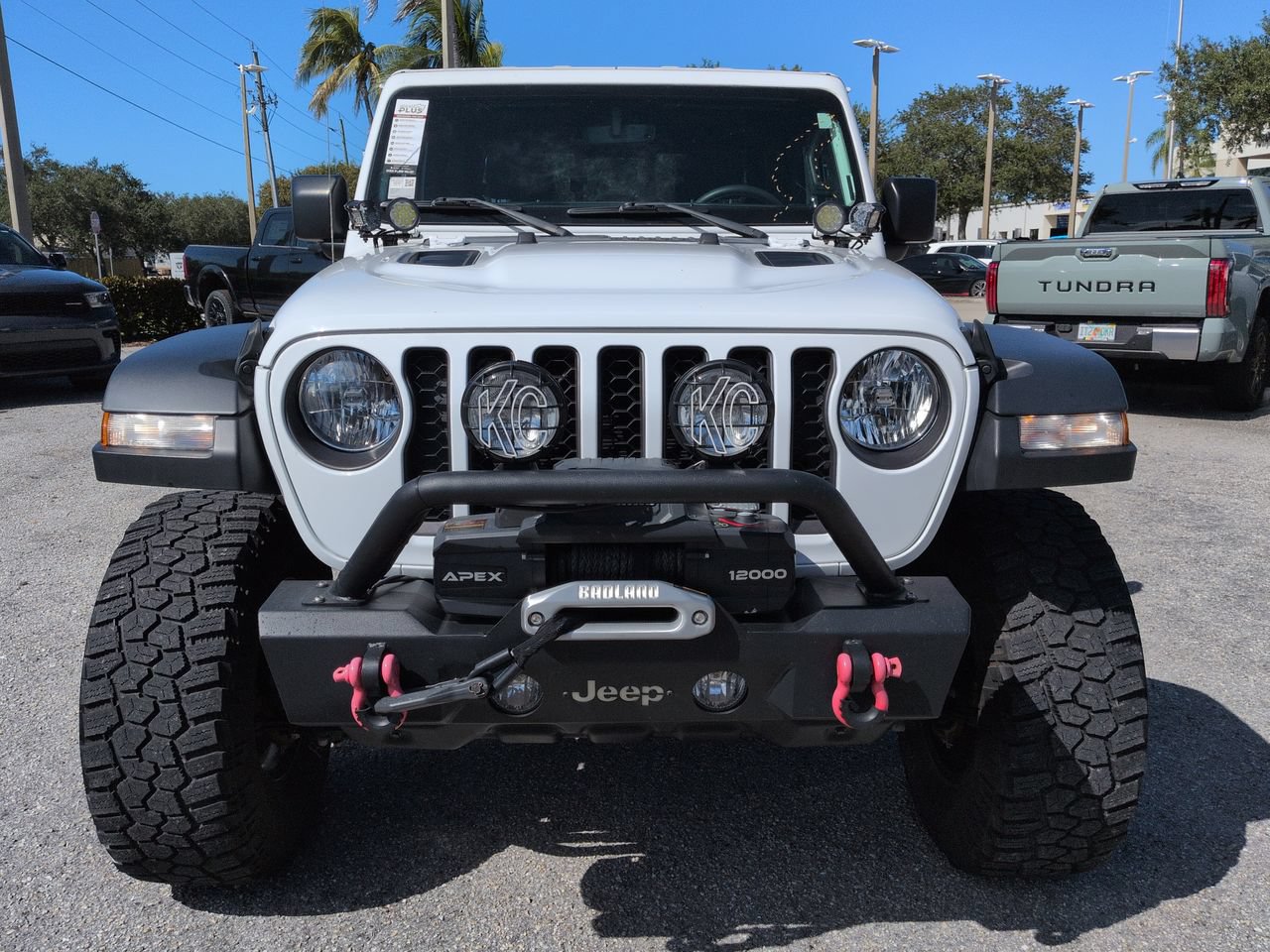 Used 2023 Jeep Gladiator Rubicon w/ Trailer Tow Package AWD/4WD image 3
