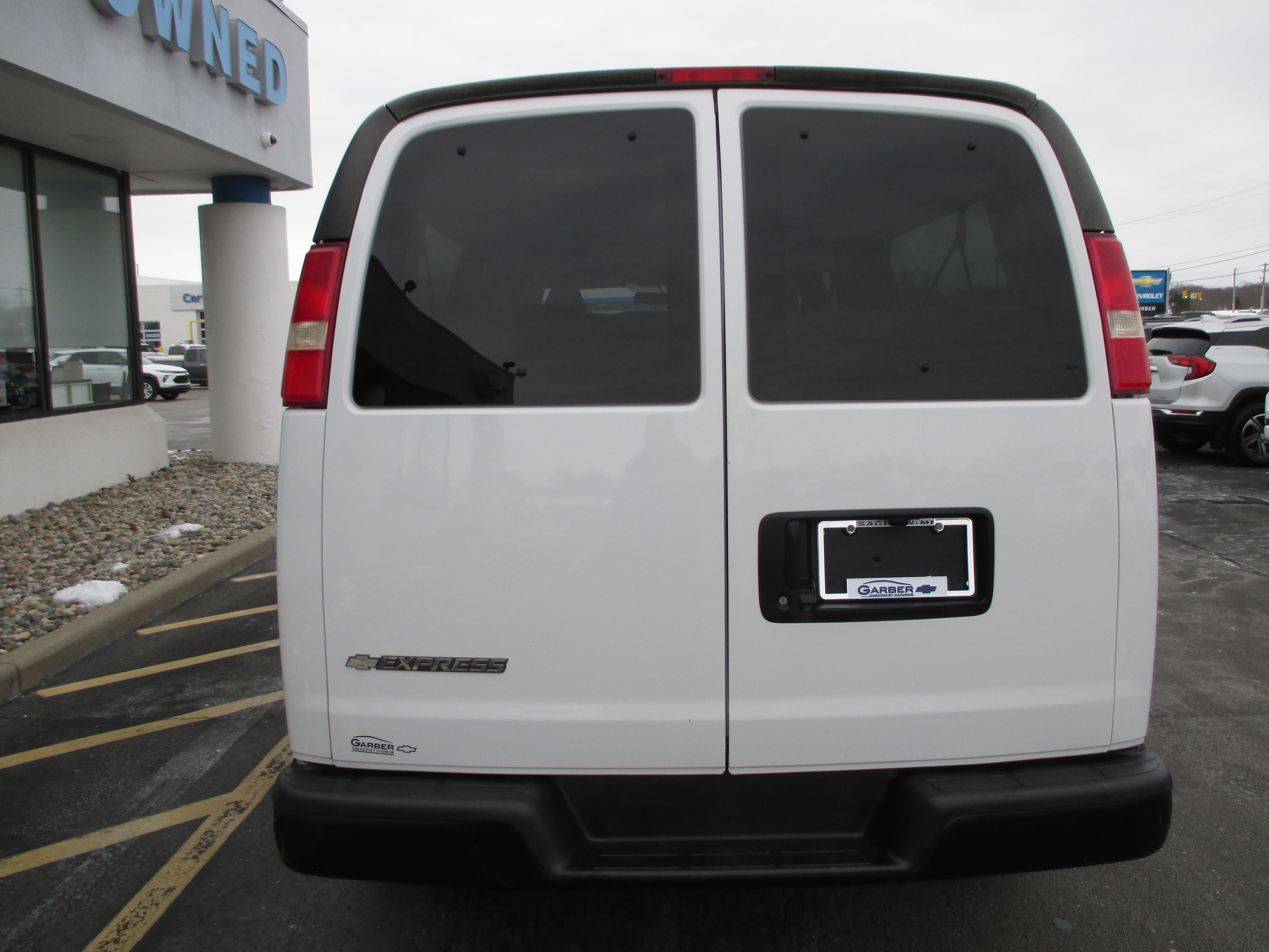 Used 2019 Chevrolet Express 3500 LS image 4