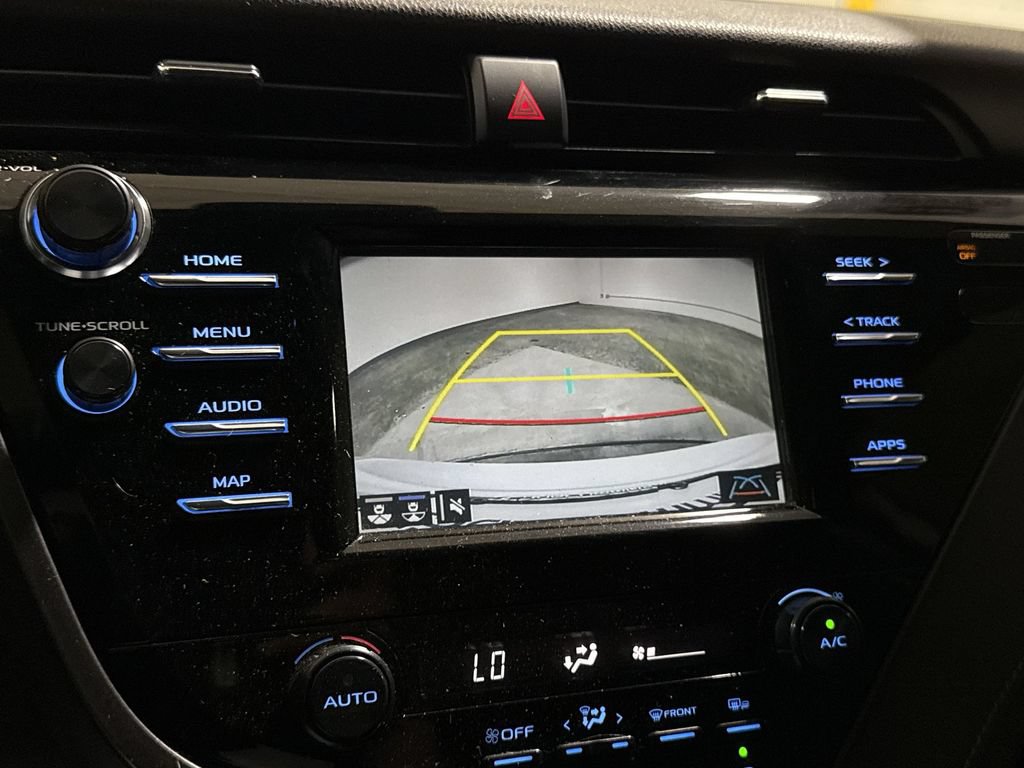 Used 2019 Toyota Camry SE w/ Convenience Package FWD image 15