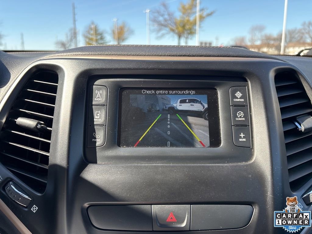 Used 2018 Jeep Cherokee Latitude w/ Altitude Package image 61