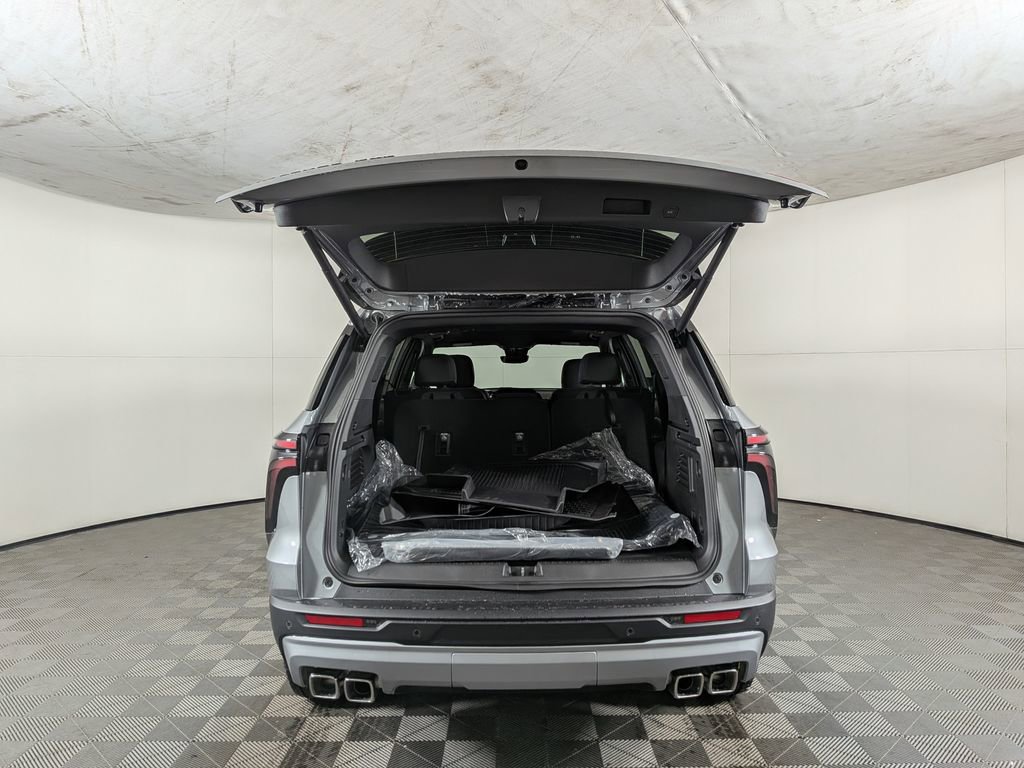 New 2026 Chevrolet Traverse Z71 w/ Enhanced Driving Package image 9