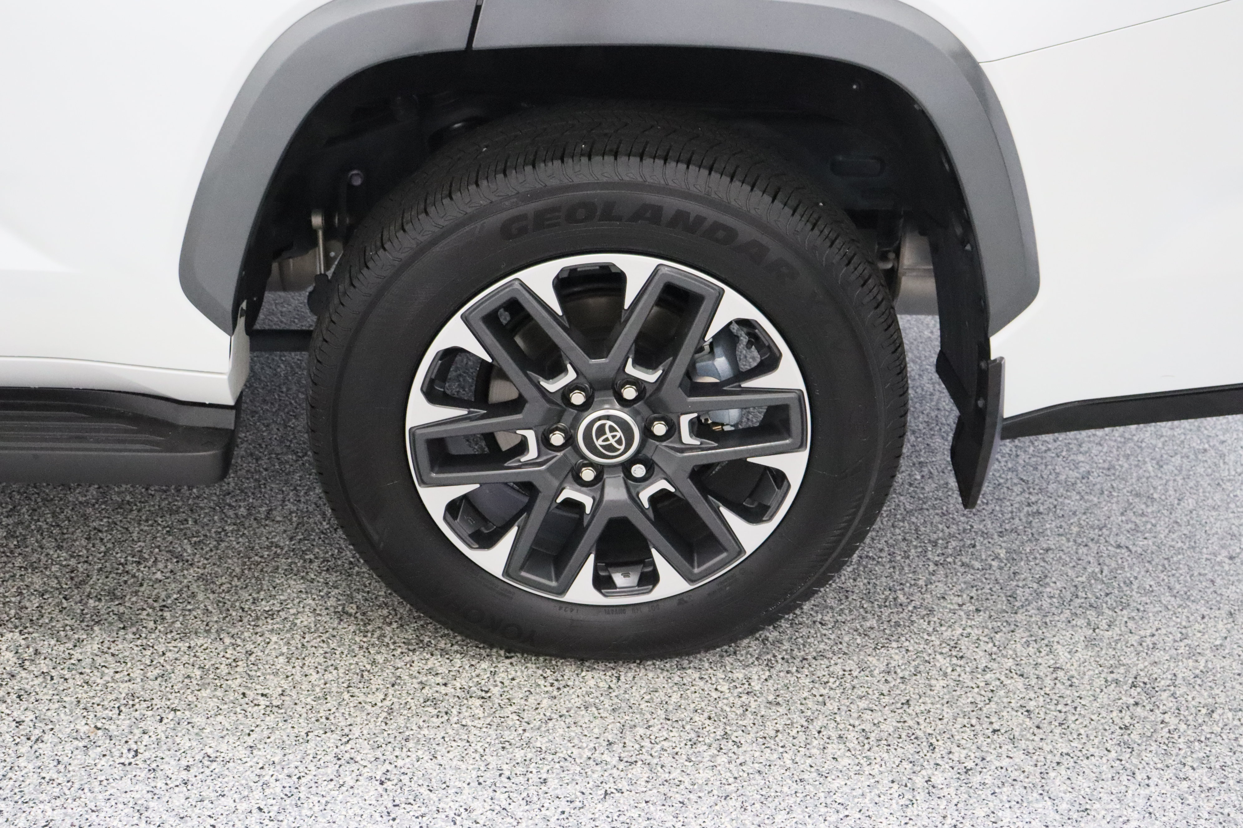 Certified 2024 Toyota Sequoia Limited AWD/4WD image 10