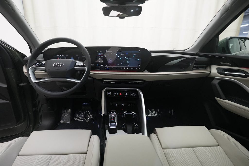 Certified 2025 Audi Q5 Premium Plus w/ Premium Plus AWD/4WD image 5