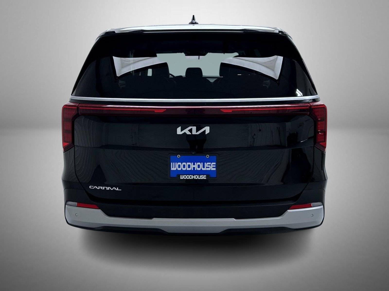 Used 2025 Kia Carnival FWD image 6