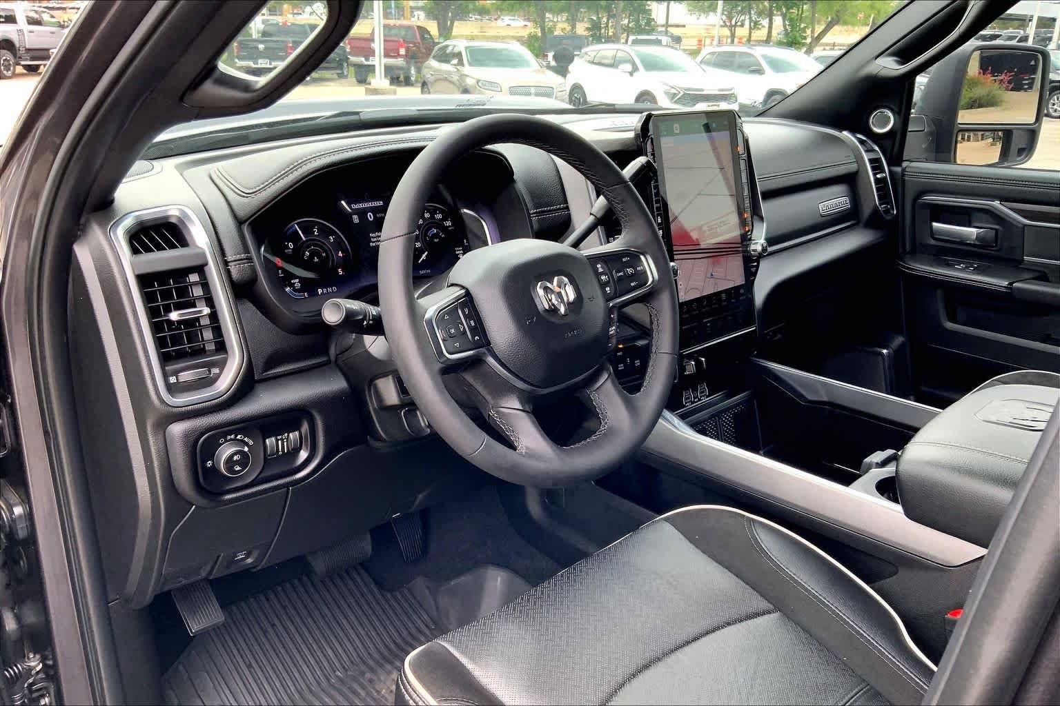 Used 2025 RAM 2500 Laramie AWD/4WD image 16
