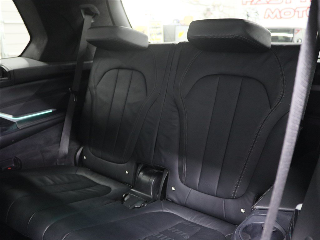 Used 2019 BMW X7 xDrive40i w/ Premium Package AWD/4WD image 22