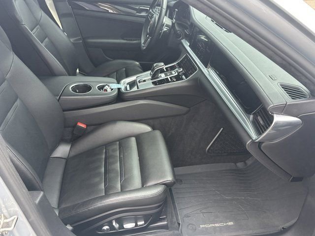 Used 2018 Porsche Panamera 4S image 17