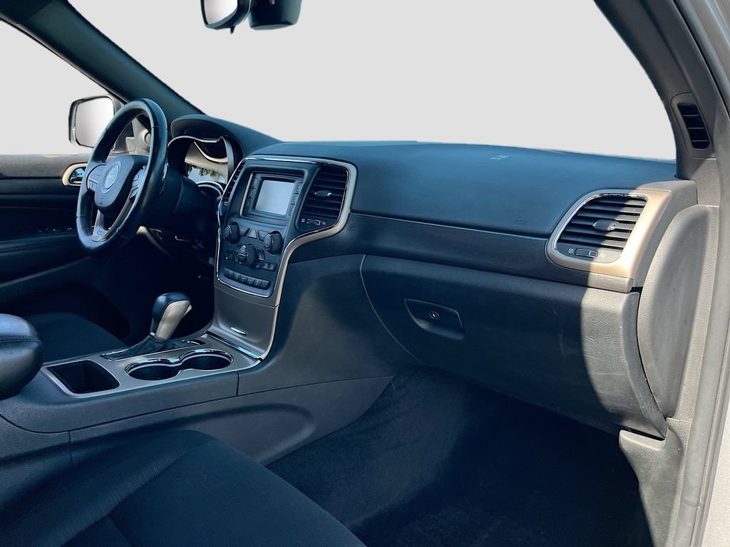 Certified 2017 Jeep Grand Cherokee Laredo AWD/4WD image 26
