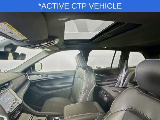 New 2025 Jeep Grand Cherokee Altitude image 21