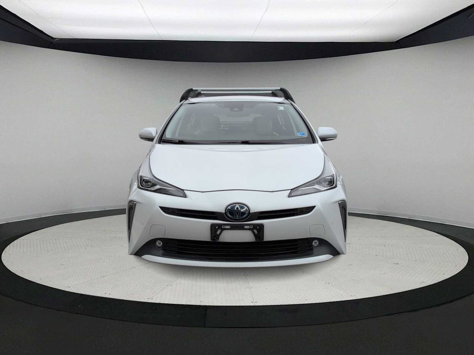 Used 2022 Toyota Prius XLE AWD/4WD image 3