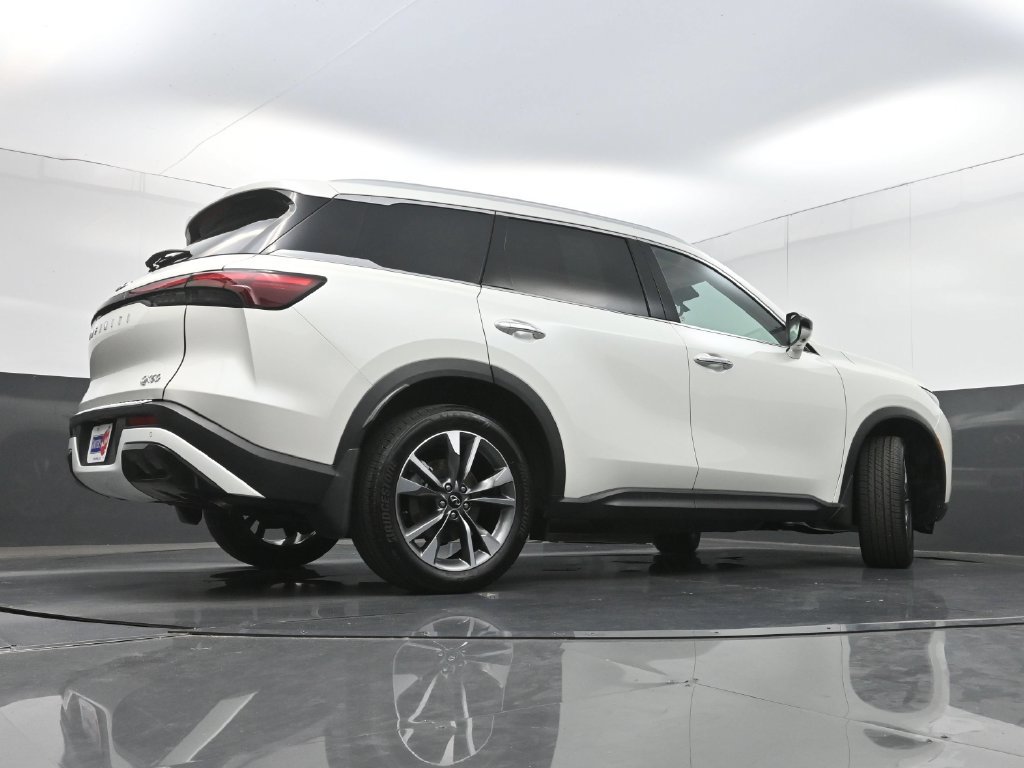 Used 2023 INFINITI QX60 Luxe w/ Performance Audio Package FWD image 35