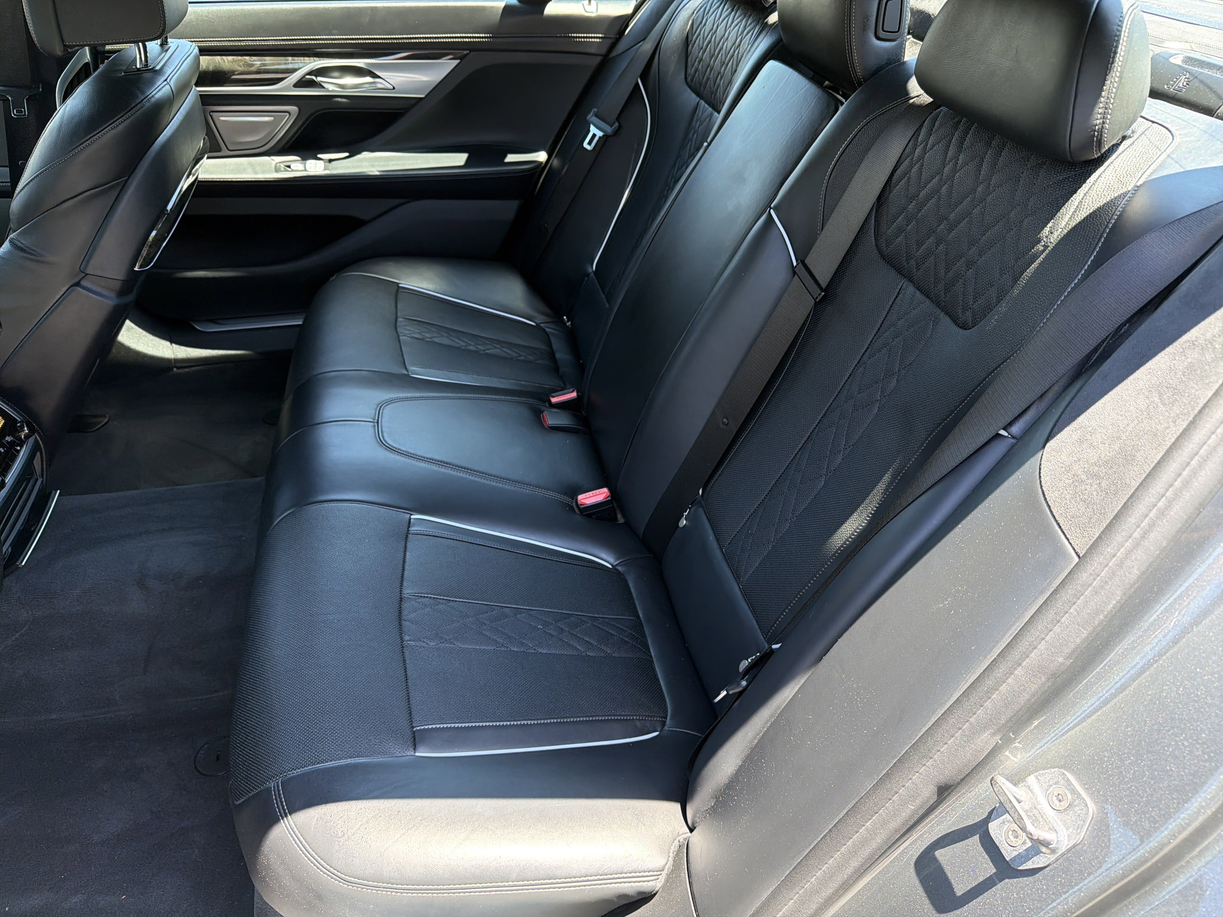 Used 2017 BMW 750i xDrive AWD/4WD image 20