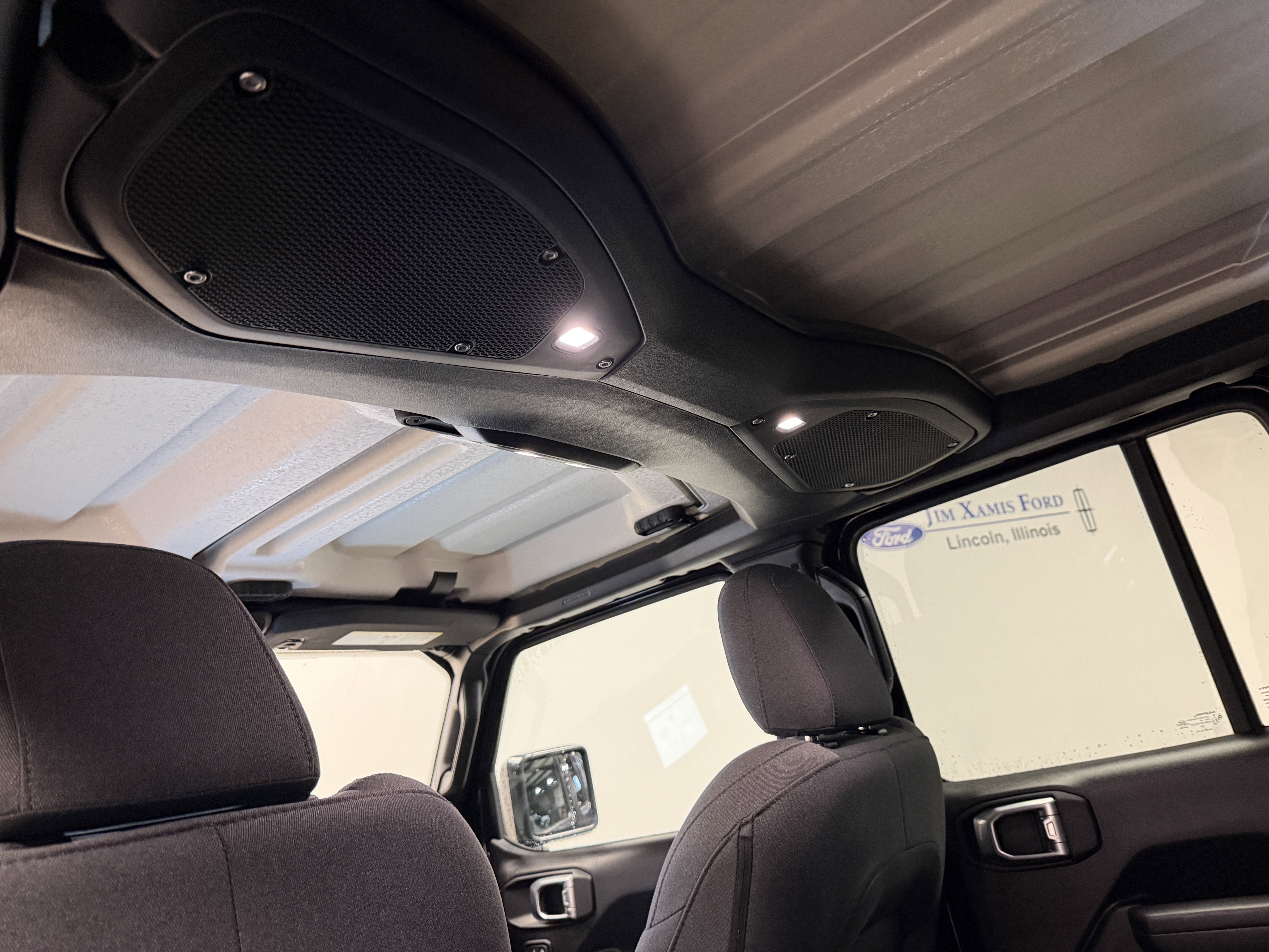 Used 2024 Jeep Wrangler Sport S image 22