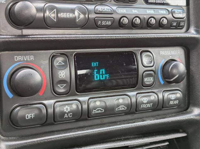 Used 2002 Chevrolet Corvette Convertible w/ Preferred Equipment Group2 image 8