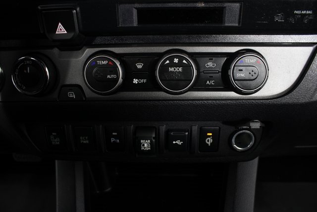 Used 2022 Toyota Tacoma TRD Off-Road image 6