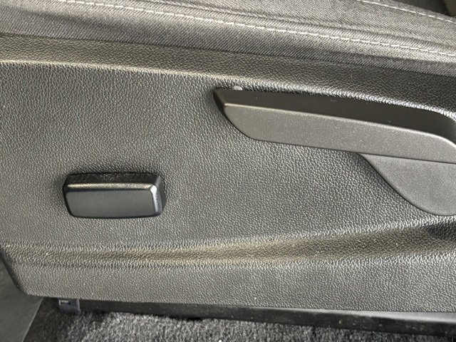 Used 2022 GMC Canyon Elevation image 13