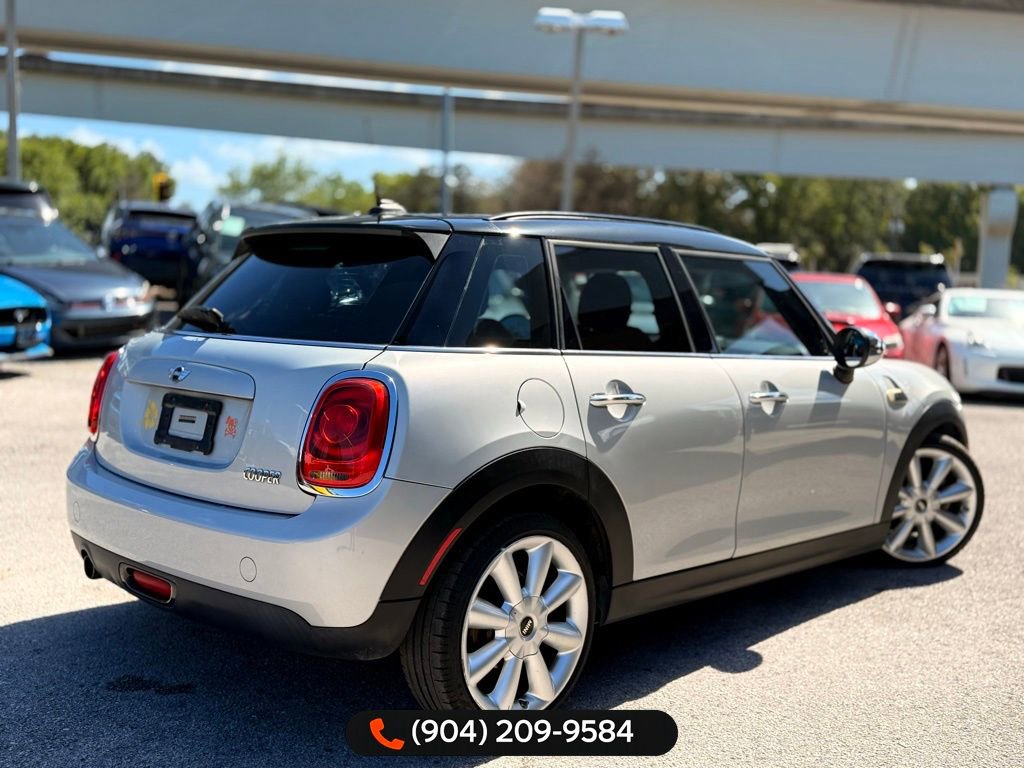 Used 2015 MINI Cooper 4-Door Hardtop image 5