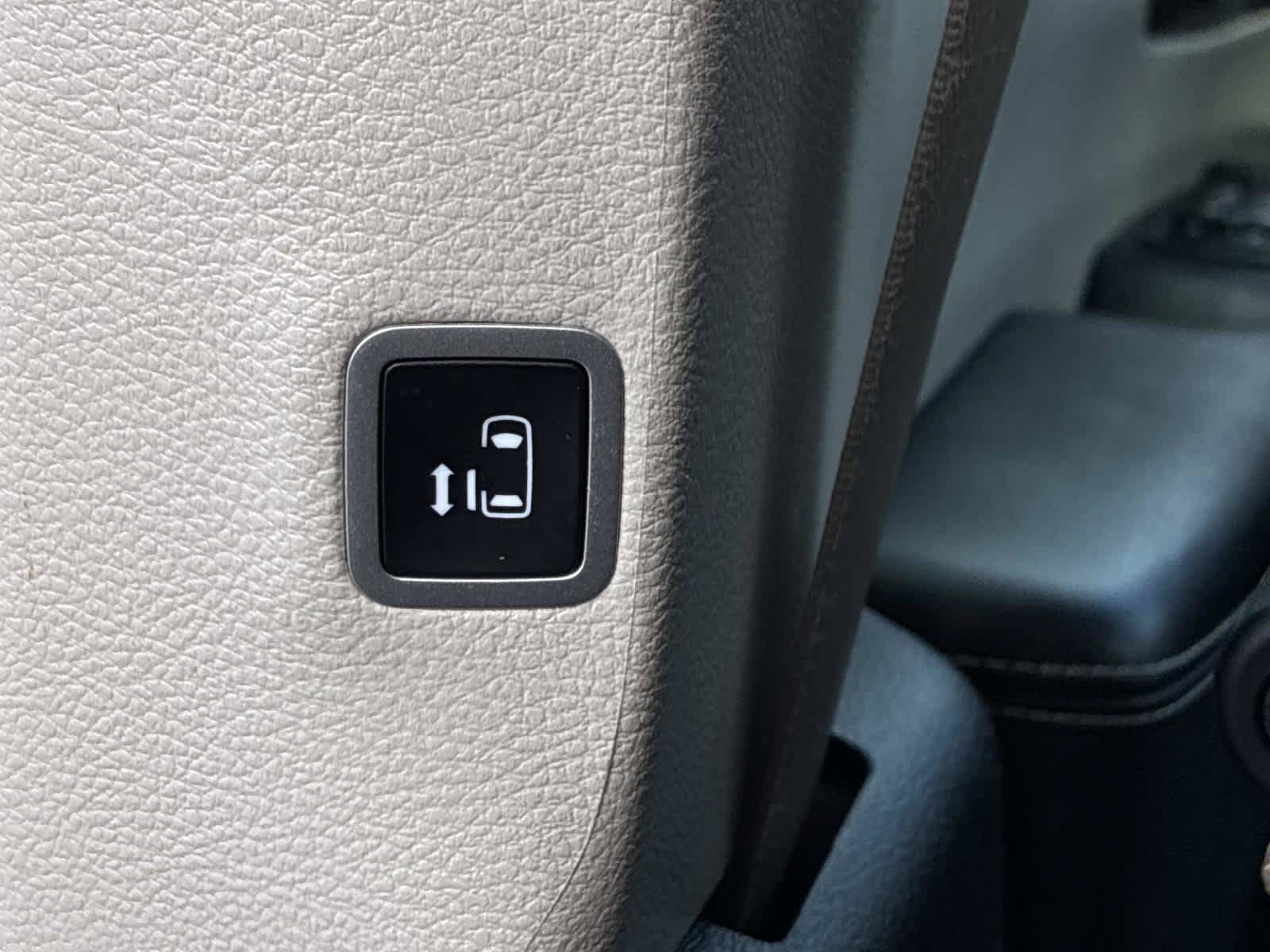 Certified 2024 Chrysler Pacifica Touring-L FWD image 20