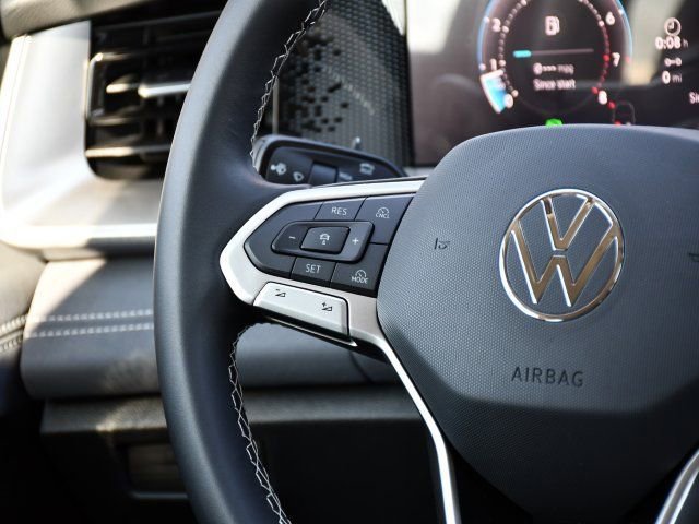 New 2026 Volkswagen Tiguan SE AWD/4WD image 21