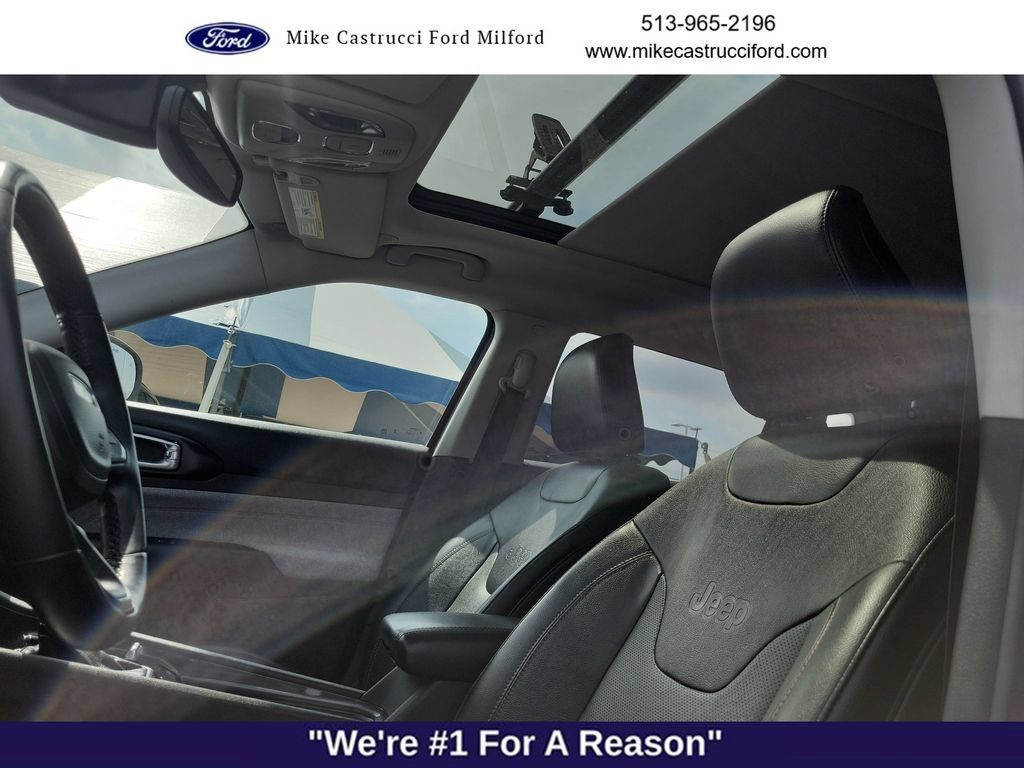Used 2022 Jeep Compass Latitude w/ Sun and Sound Group AWD/4WD image 22