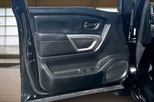 Used 2024 Nissan Titan SV w/ SV Convenience Package image 23