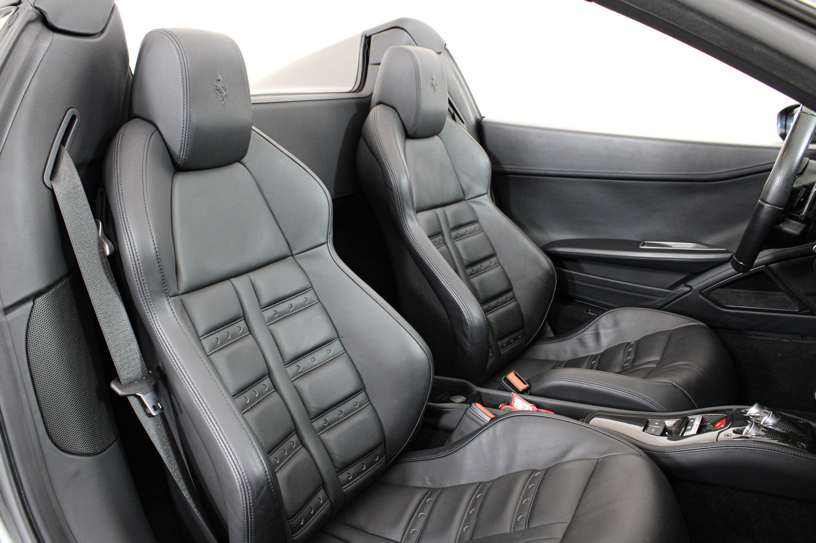 Certified 2013 Ferrari 458 Spider RWD image 30