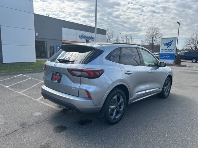 Used 2023 Ford Escape ST-Line w/ Tech Pack #1 AWD/4WD image 7