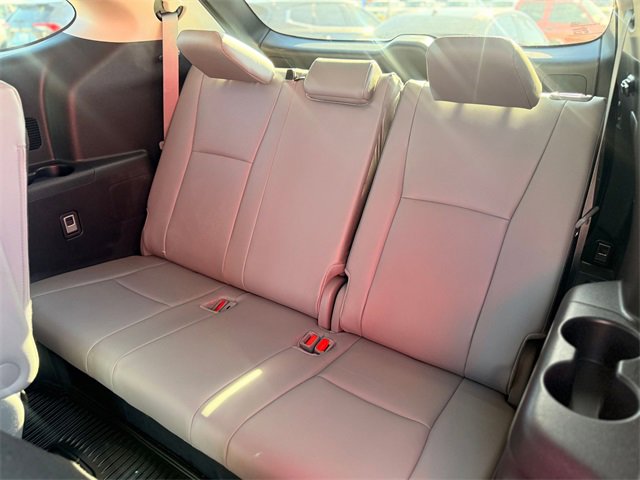 Used 2024 Toyota Highlander XLE image 20