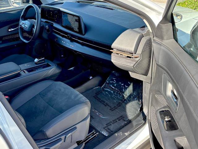 Certified 2025 Nissan Ariya FWD image 28