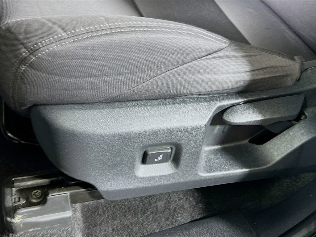 Certified 2024 Toyota Tacoma SR5 image 17