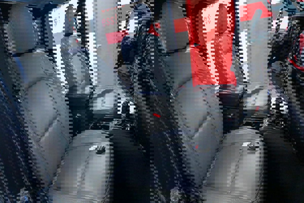 Used 2022 Jeep Gladiator Sport image 23