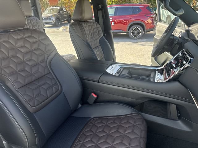 New 2026 Nissan Armada Platinum image 10