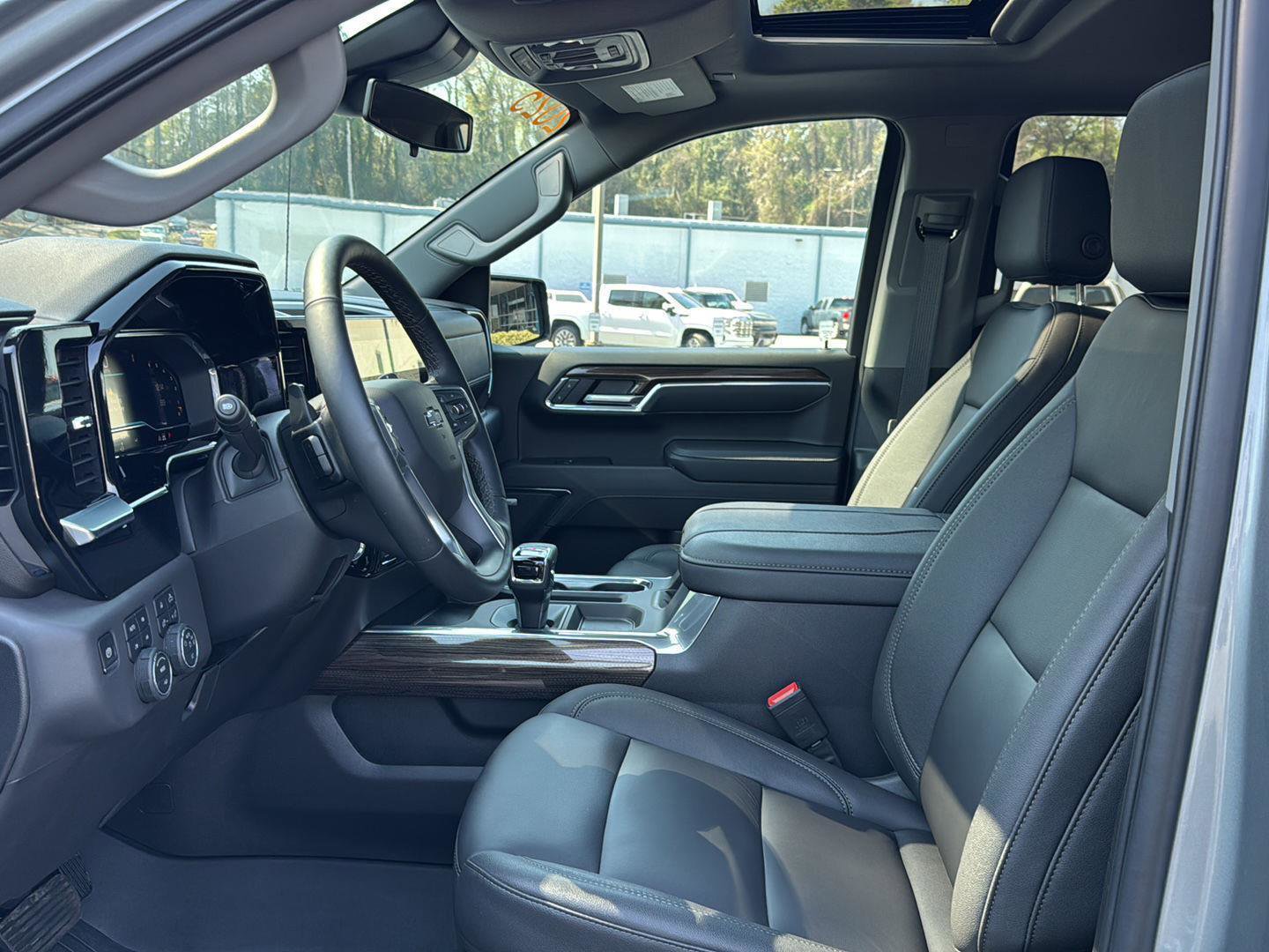 Used 2025 Chevrolet Silverado 1500 RST w/ RST All Star Premium Package image 8