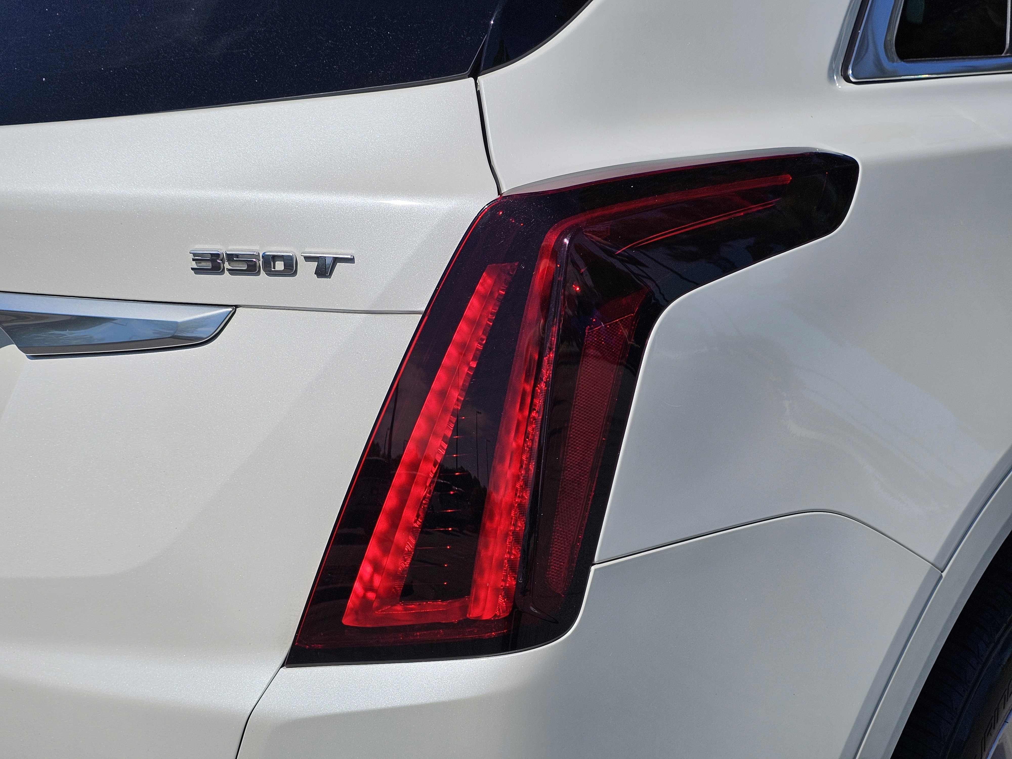 Used 2023 Cadillac XT5 Luxury FWD image 9