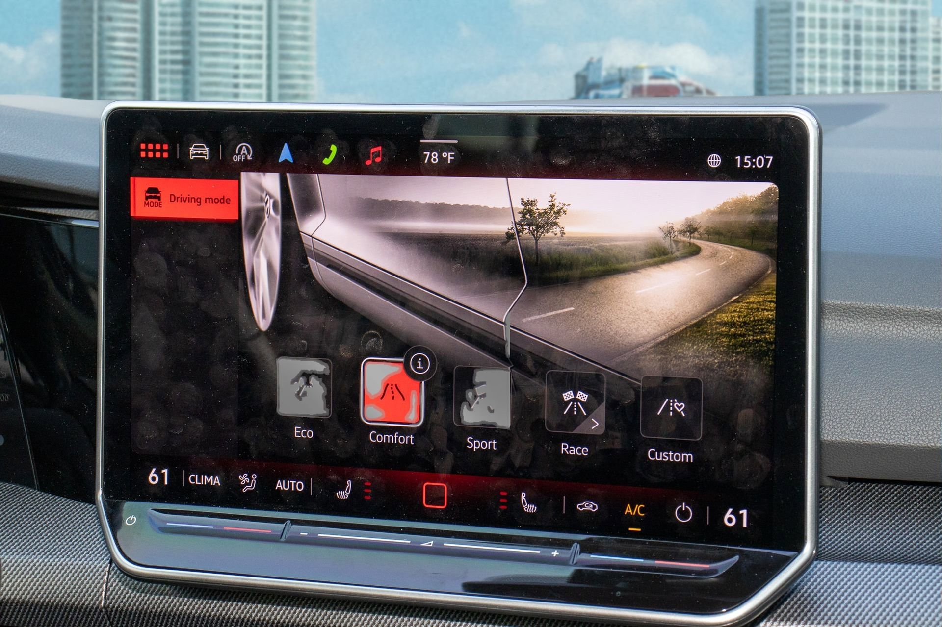 Used 2025 Volkswagen Golf w/ Euro Style Package image 22