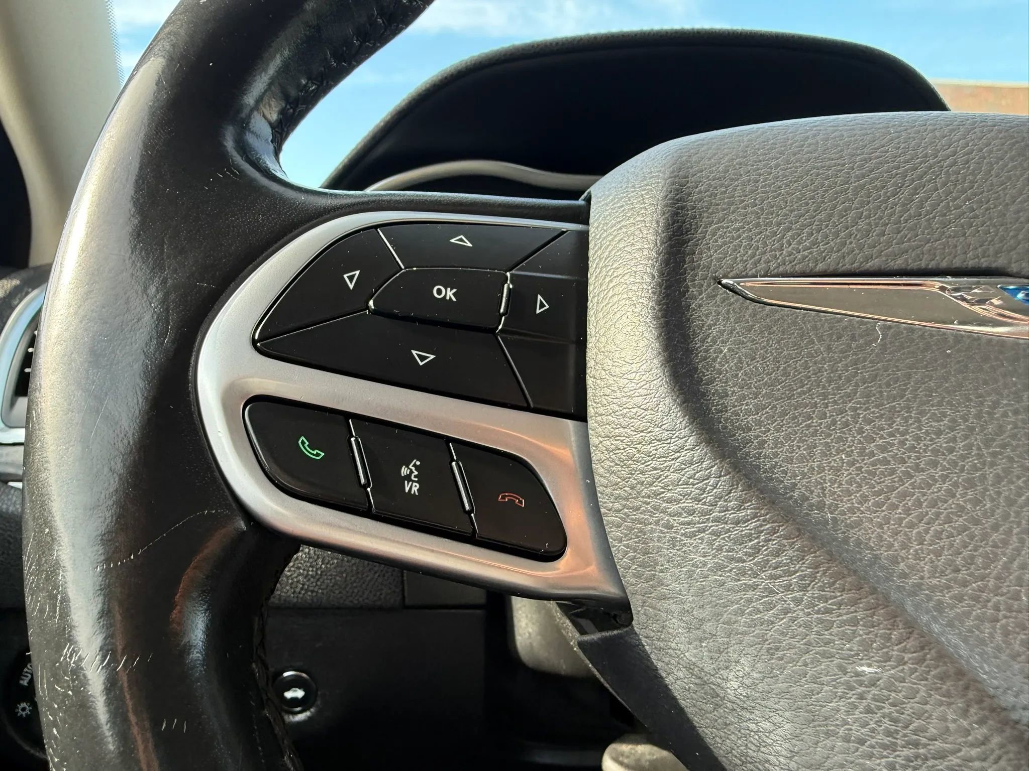 Used 2019 Chrysler 300 Touring RWD image 28