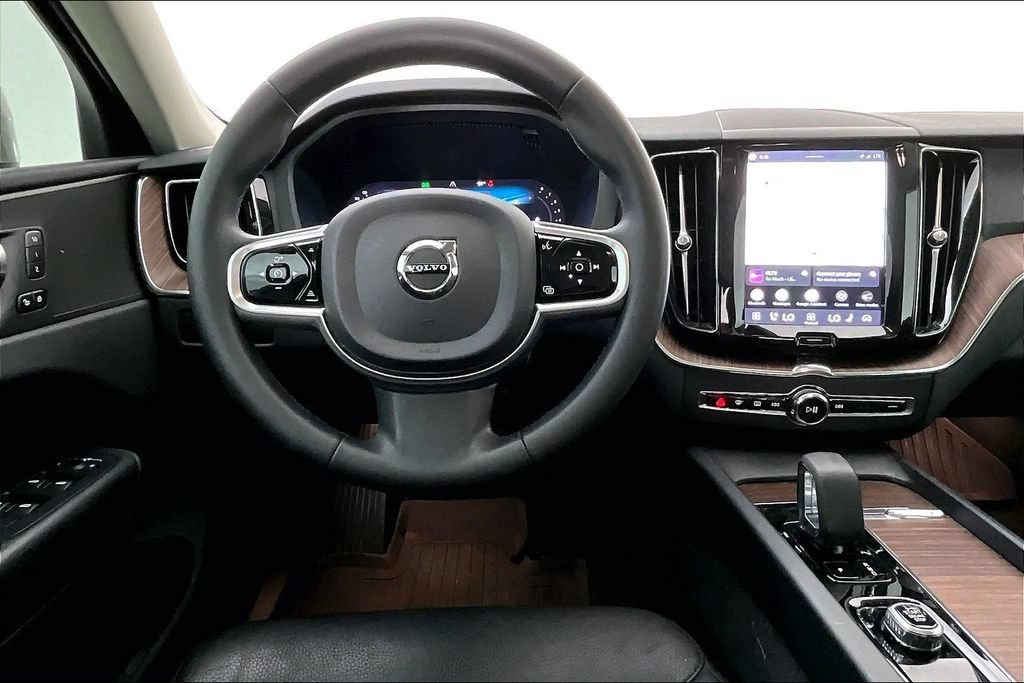 Certified 2023 Volvo XC60 B5 Plus w/ Protection Package Premier FWD image 6