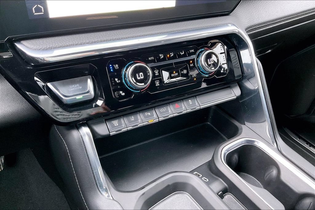 Used 2024 GMC Sierra 3500 Denali w/ Denali Reserve Package AWD/4WD image 25