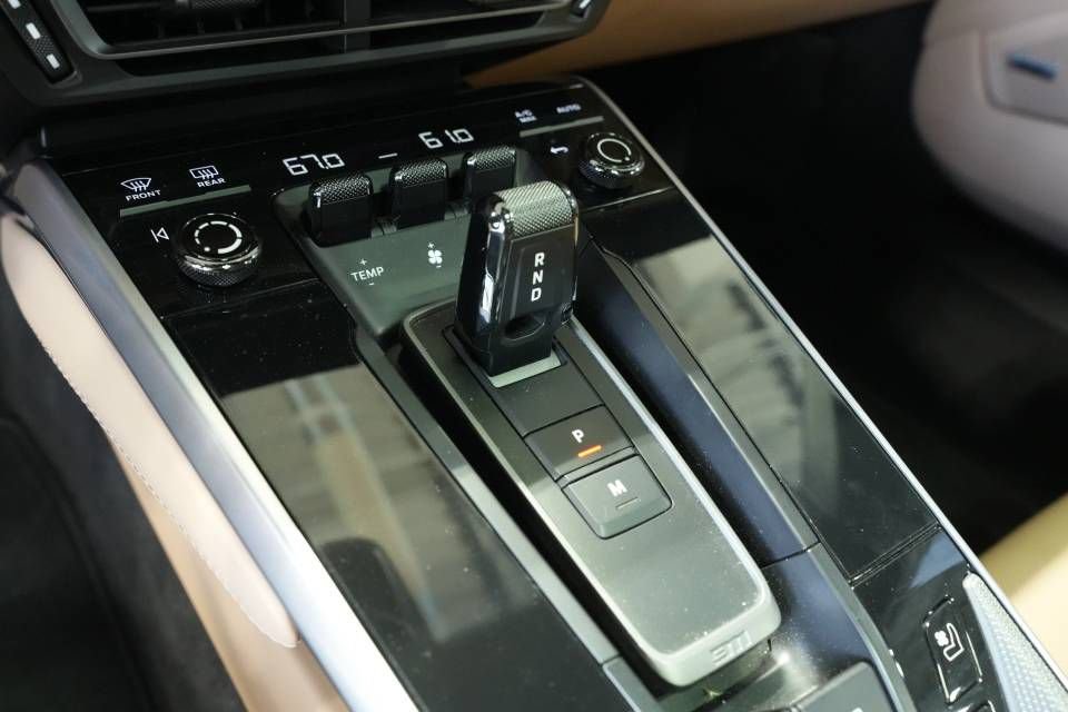 Certified 2023 Porsche 911 Turbo AWD/4WD image 25