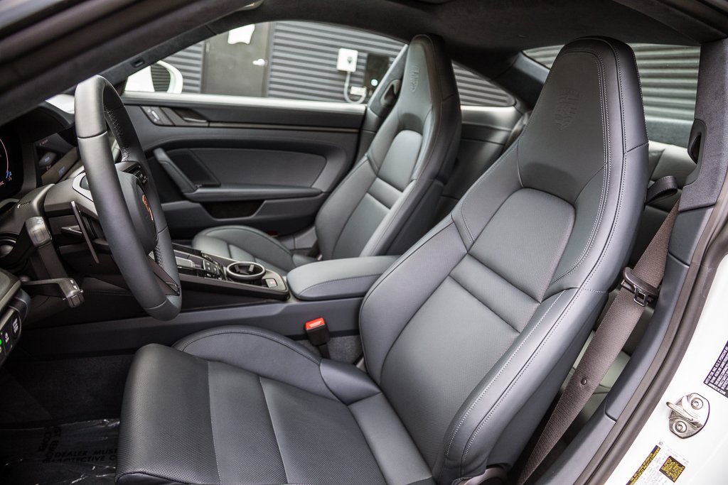 Certified 2025 Porsche 911 Carrera GTS image 5