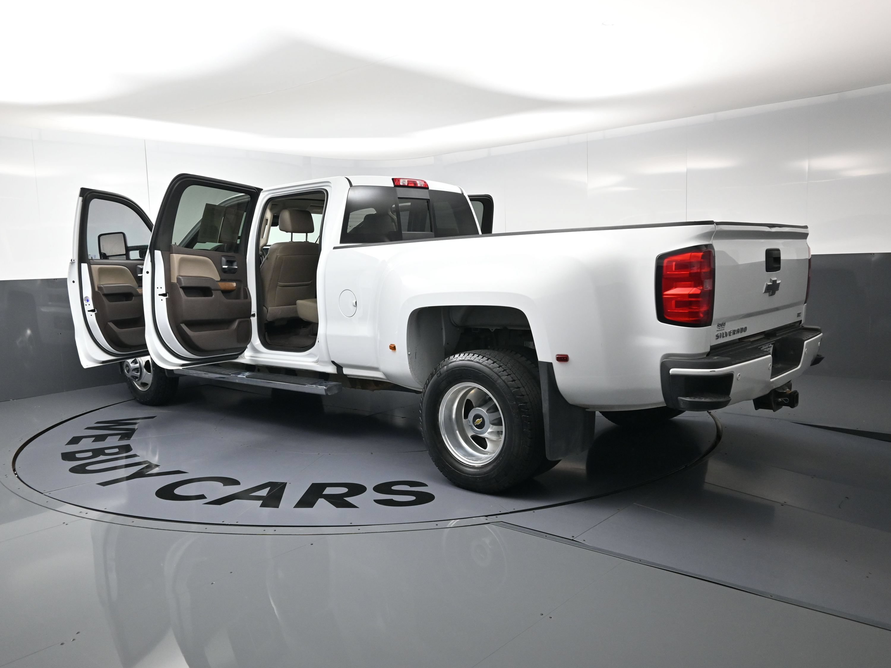 Used 2018 Chevrolet Silverado 3500 LTZ w/ Duramax Plus Package AWD/4WD image 30