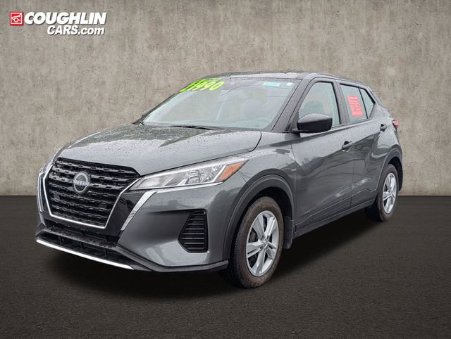 Certified 2025 Nissan Kicks Play S FWD image 3