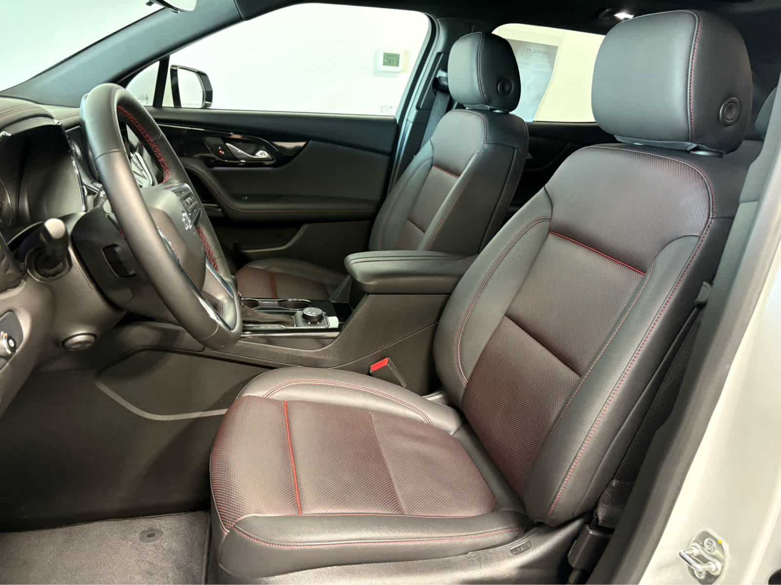 Certified 2025 Chevrolet Blazer RS w/ Driver Confidence II Package image 12