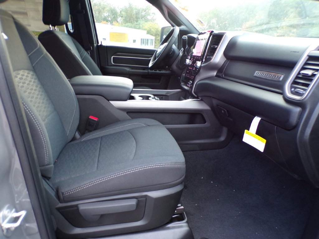 New 2026 RAM 2500 Big Horn AWD/4WD image 6