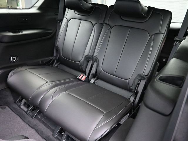 New 2025 Jeep Grand Cherokee L Limited w/ Black Appearance Package image 14